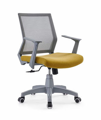 Höhenverstellbarer Bürostuhl ergonomischer Art mit atmungsaktivem Netz und rotierenden Rädern