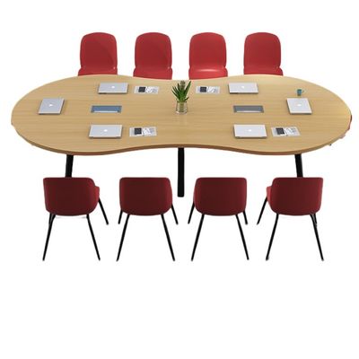 Moderne Schulungs- und Stuhltische für produktive Verhandlungen in Konferenzräumen