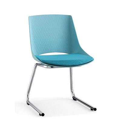 OEM ODM Büro Schlittenbein Modernes Design Stapelbare Trainingszentrum Stühle mit 0,33CBM
