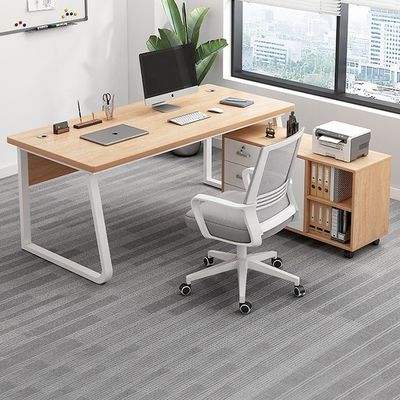 Geschäftsmöbel Einfacher moderner Holzbüro-Schreibtisch und -Stuhl mit Schrank