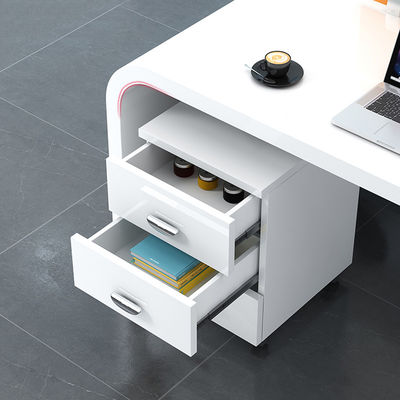 Postverpackung Moderner einfacher weißer Lack Mitarbeiterschreibtisch für 4 Personen im Büro Design