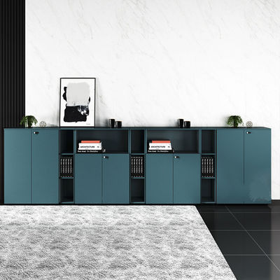 Holzfarbschließfach für moderne und funktionelle Büroräume
