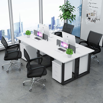 Metallbeine Modernes Mehrpersonenschreibtisch für die vom Kunden benötigte Büroorganisation