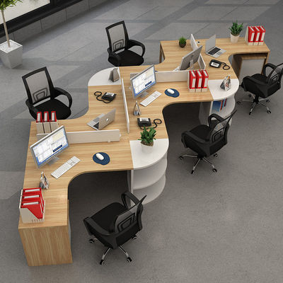 Moderne Arbeitsstation für Mitarbeiter L-förmige Schreibtisch-Set mit Aluminiumrahmen und Panel/Gewebe/Stahl