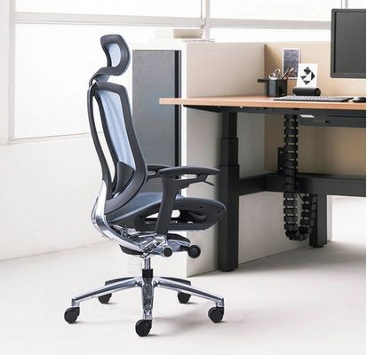 Ergonomischer Bürostuhl mit Aluminiumrahmen und bequemen Sitz
